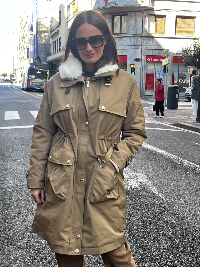 PARKA CON FORRO DE PELO CUELLO DEMONTABLE