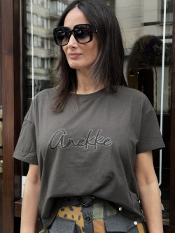 CAMISETA MANGA CORTA ESCOTE REDONDO DETALLE LETRAS