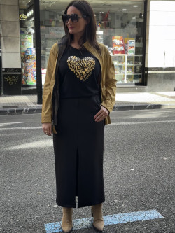 FALDA MIDI ELÁSTICA CON...