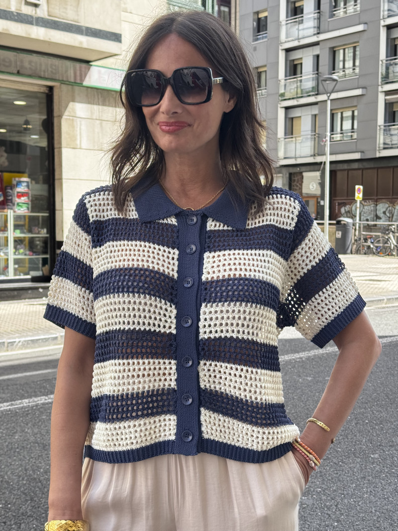 CHAQUETA BICOLOR CALADA MANGA CORTA