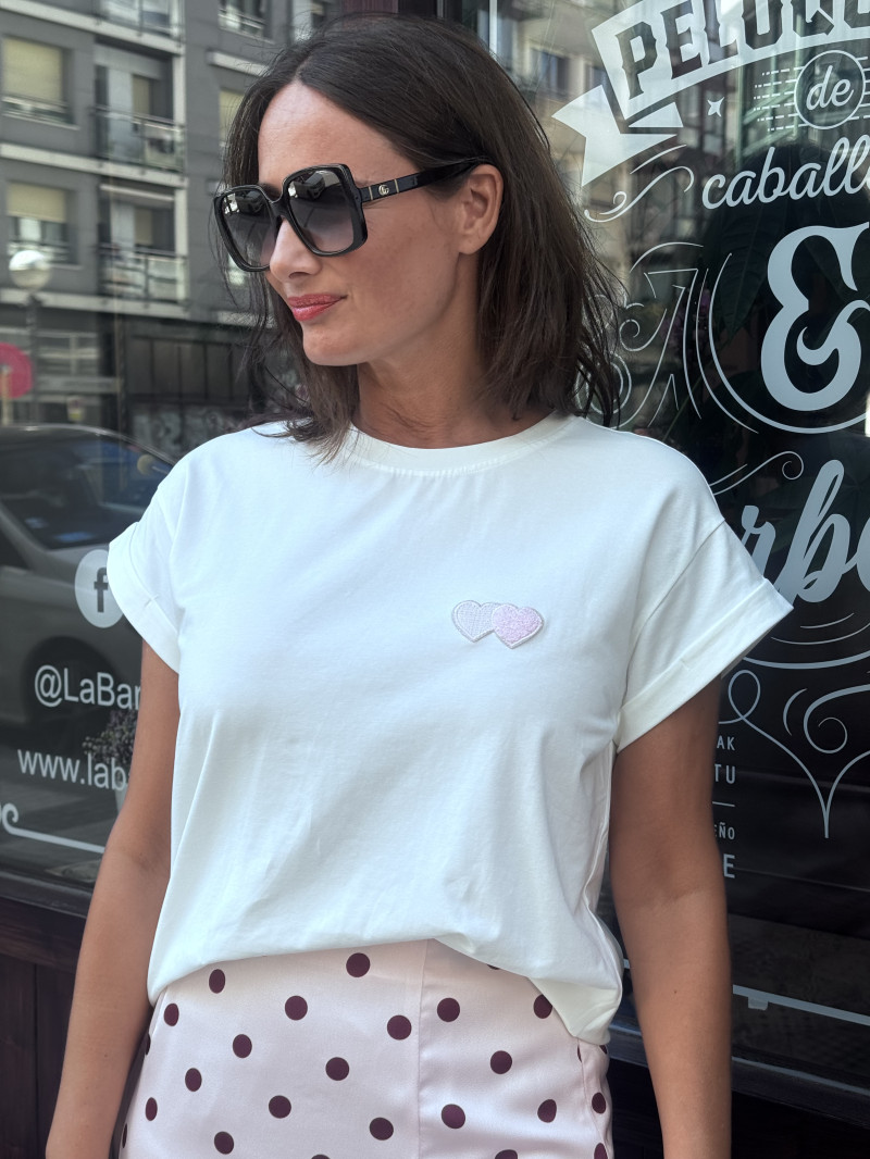 CAMISETA MANGA CORTA DETALLE CORAZÓN
